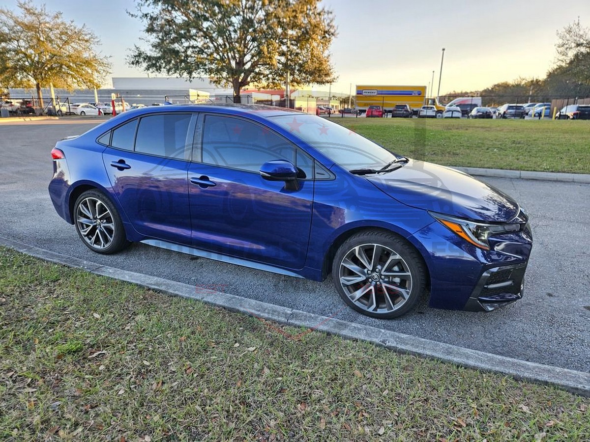 2020 Corolla SE