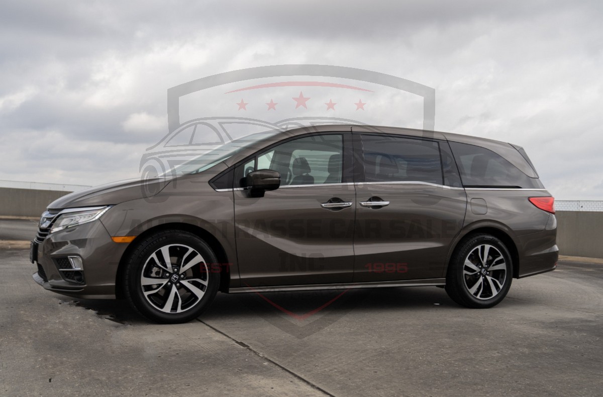 2018 Honda Odyssey Elite Minivan 4D